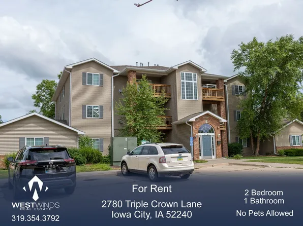 2780 Triple Crown Ln, Iowa City, IA