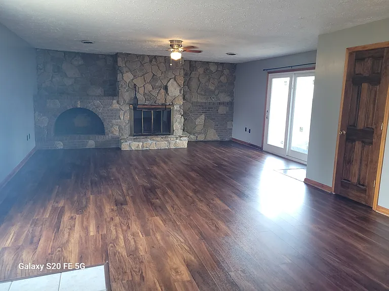 733 N Huntington St — Photo 8