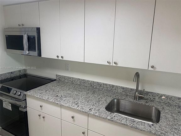 4th image of 5906 W 26th Ave #136