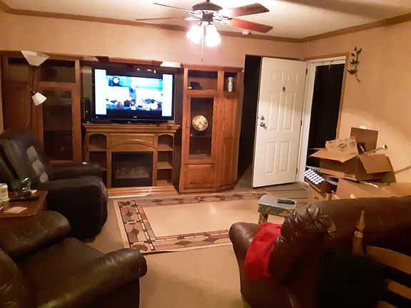 4th image of 3235 Pine Ln #37