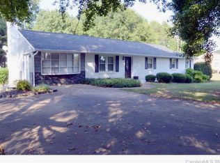 106 Castlewood Dr, Kings Mountain, NC 28086