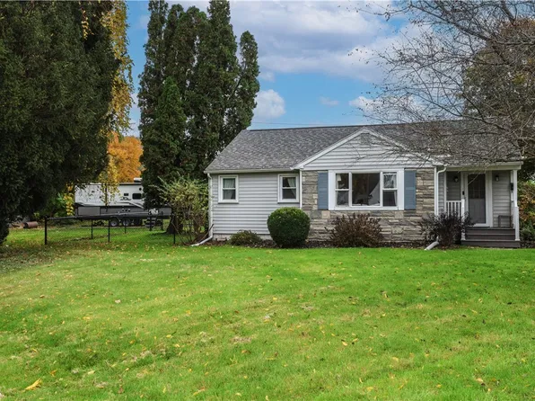 487 Hammond St, Corning, NY 14830