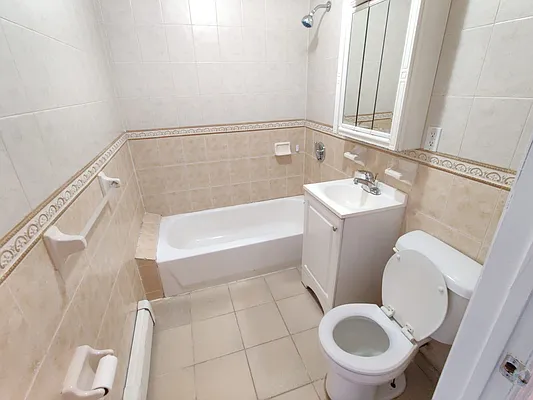 Rented by Signature Property Realty | media 8