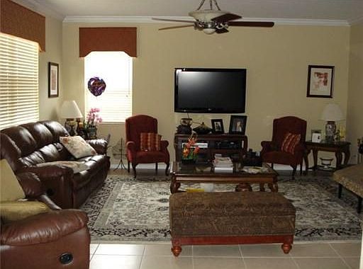 4th image of 4423 Rainbow Ave