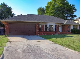 2105 Bonnycastle Ln, Yukon, OK 73099