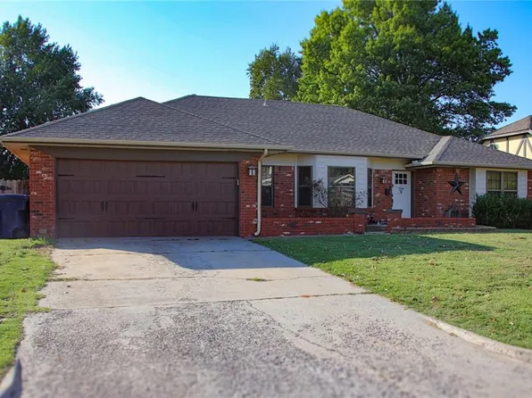 2105 Bonnycastle Ln, Yukon, OK 73099