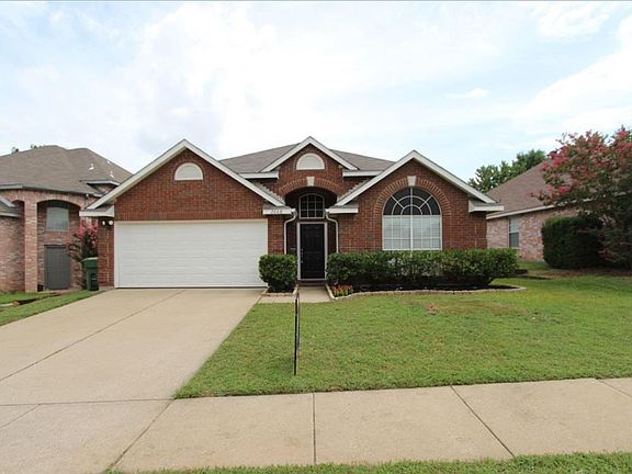 2nd image of 2608 Chancellor Dr