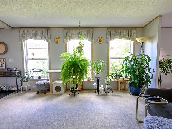 4th image of 8505 W 90a St