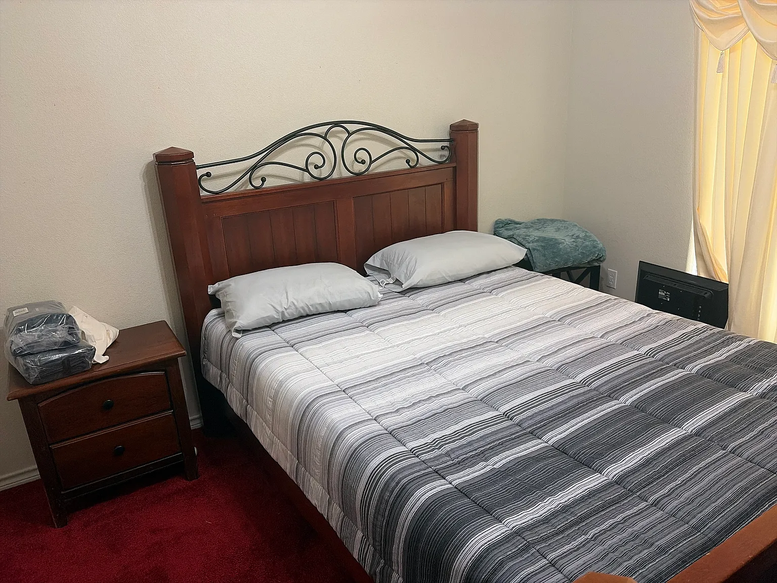 5 bed, 2226 sqft, $5,000 — Photo 2