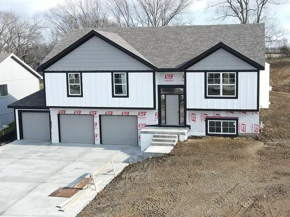 2405 Windmill Dr, Platte City, MO 64079