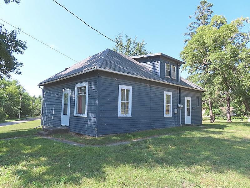 1st image of 301 Bottineau Ave NW