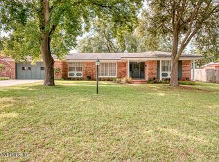 8136 Parkridge Cir N, Jacksonville, FL 32211