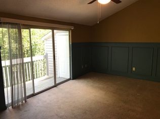 102 Windtree Ct APT G, Greenwood, SC 29649