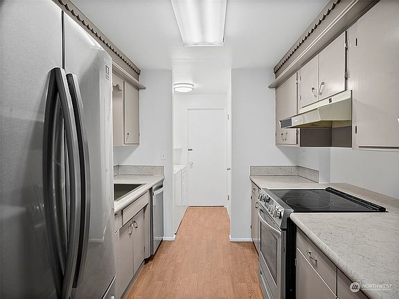 3rd image of 14902 11th Avenue Ct E