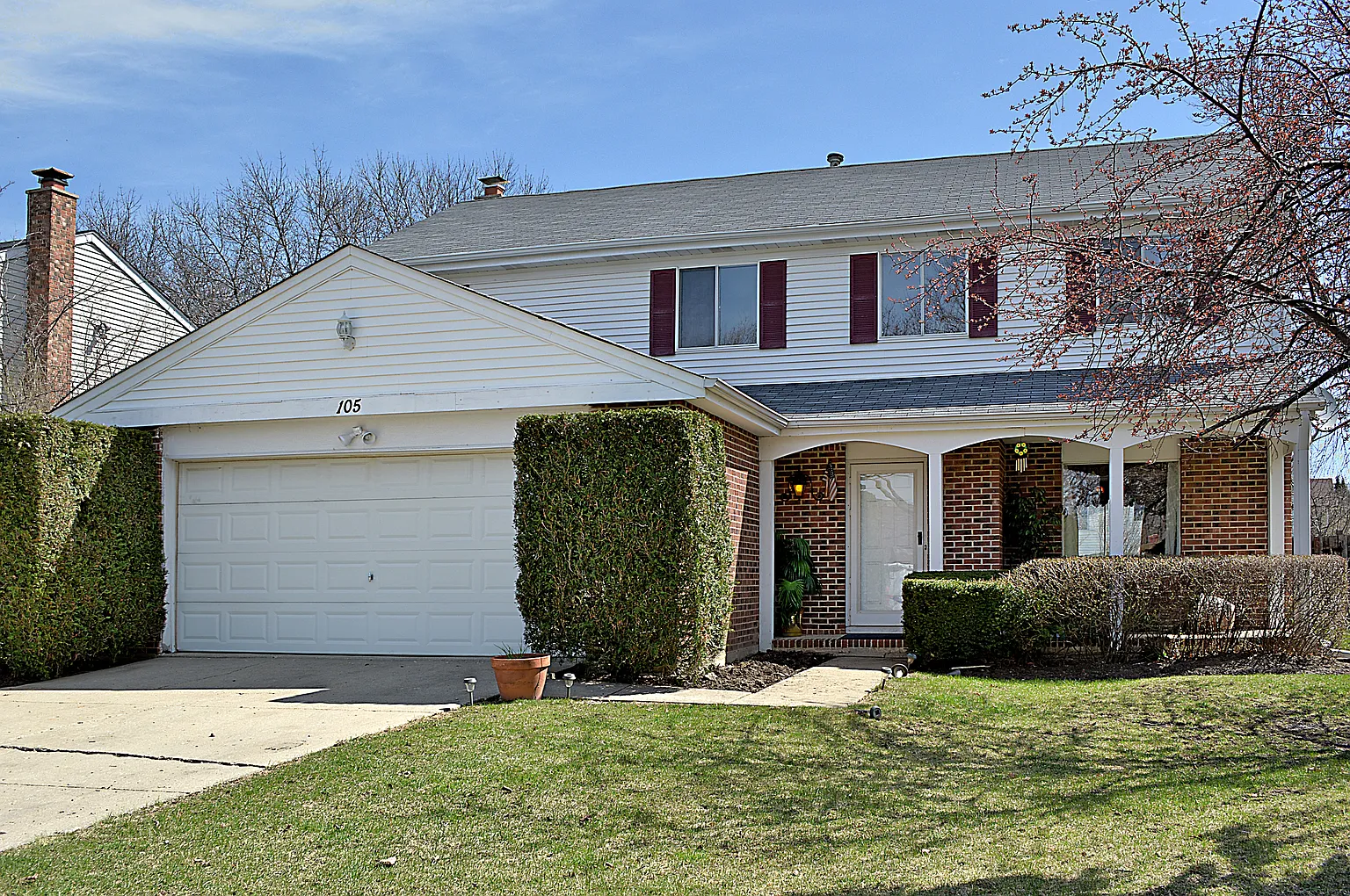 105 Horatio Blvd photo 1