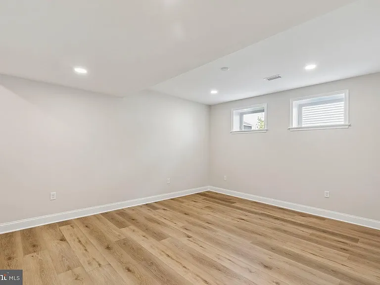 21 Christman St — Photo 21