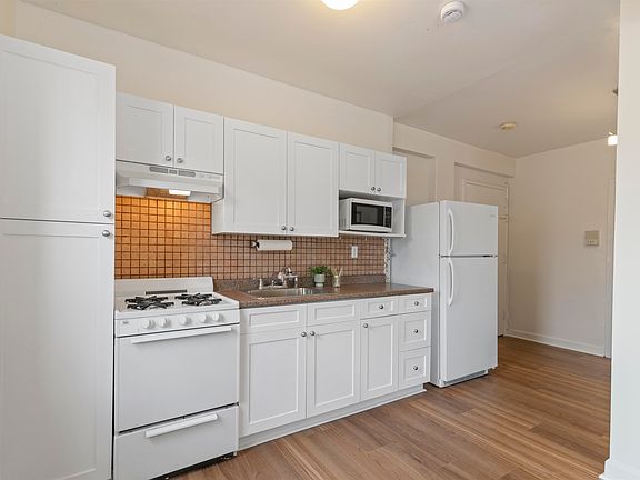 4th image of 2615 John F Kennedy Blvd APT 301