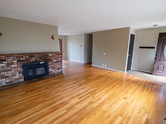3rd image of 516 146th Ave NE