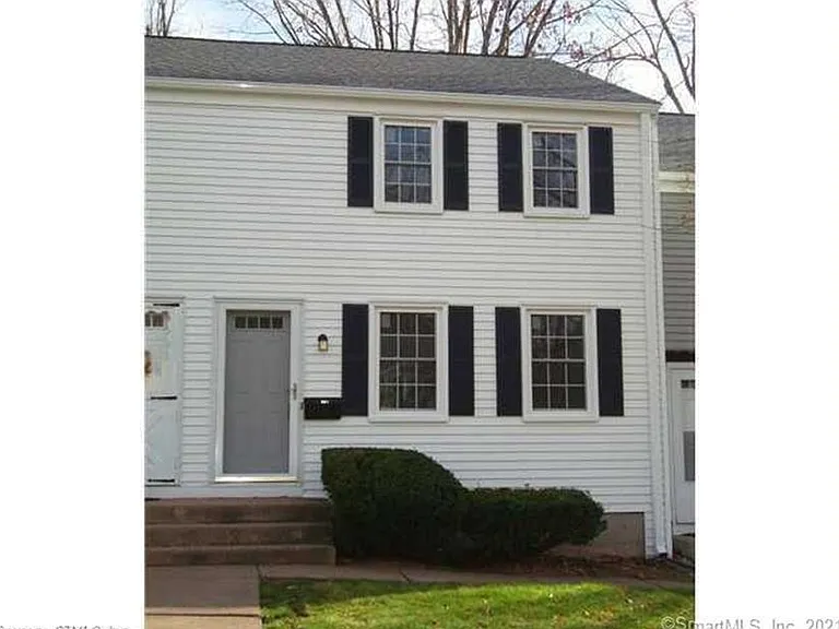 14 Redbud Ln — Photo 2