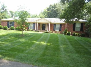 5201 Shadow Wood Ln, Prospect, KY 40059