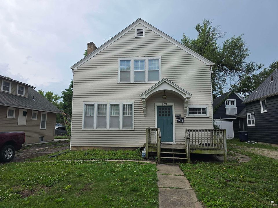 1st image of 809 Bertrand St