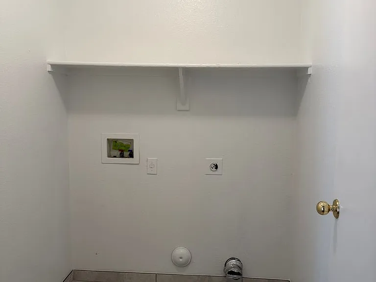 9247 W Brown St — Photo 6