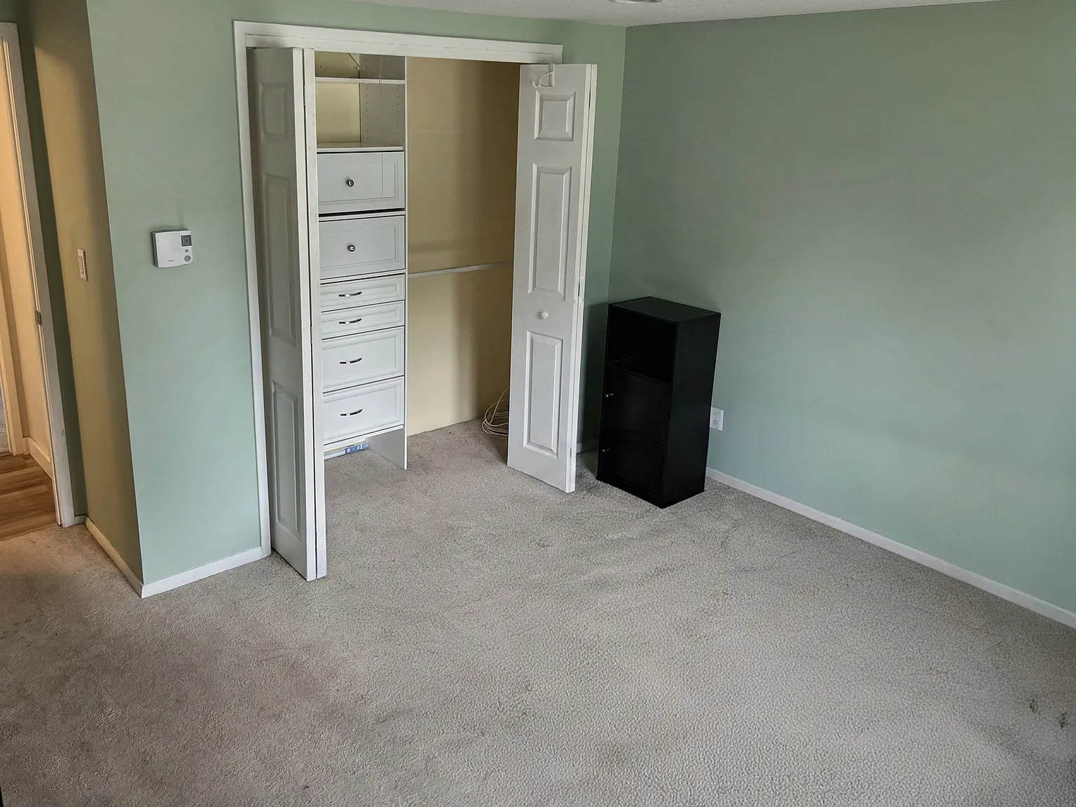 2 bed, 723 sqft, $2,300 — Photo 2