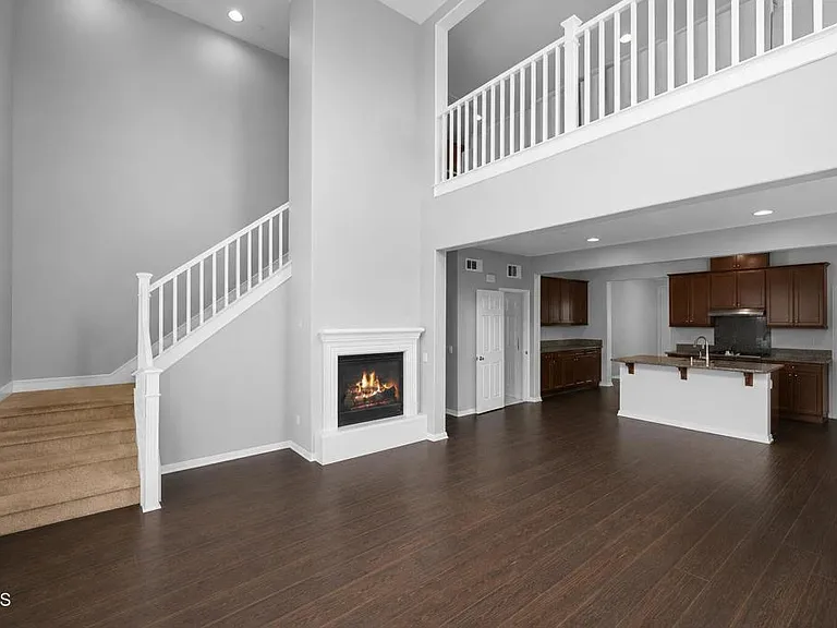 197 Pelican Pointe Ct — Photo 6