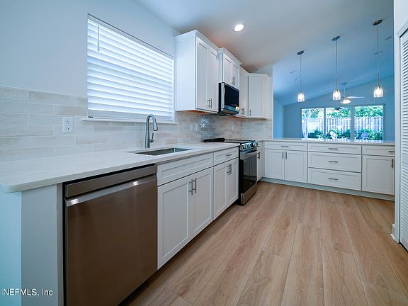 2nd image of 172 PATRICK MILL Circle