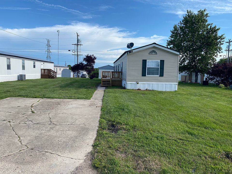 1st image of 12914 Lake Dr