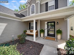 2604 Cochrane Dr, Charlotte, NC 28269