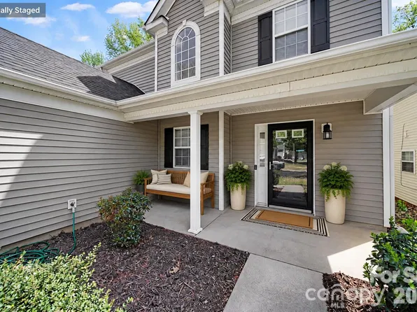 2604 Cochrane Dr, Charlotte, NC 28269