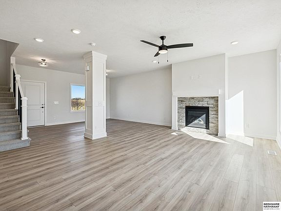 5th image of 18055 Sycamore Dr