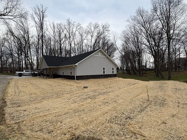 2056 Joy Dr, Sullivan, IN 47882