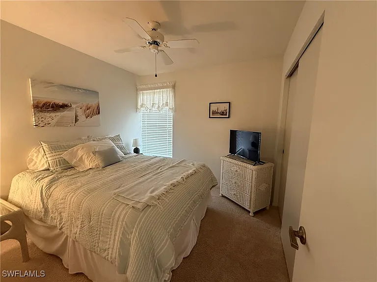 5590 Trailwinds Dr #421 — Photo 9