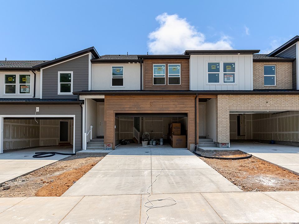 1st image of 5322 S Acacia Dr #792