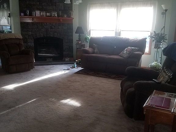 2nd image of 13 Plum Ln