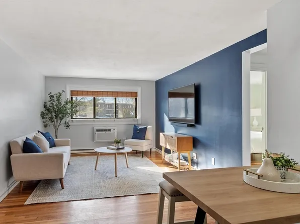 34 Bayview Ter APT 5, Danvers, MA 01923