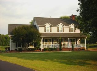 115 Heathwood Dr, Greenwood, SC 29649