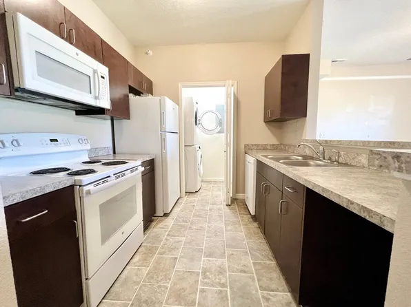 Prairie Pointe Apartments, 1714 Avenue K #3A, Dodge City, KS 67801