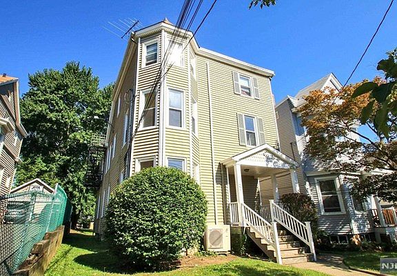 4th image of 20 Gould St APT 2