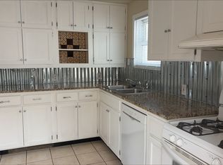 421 Harvard Dr SE #1/2, Albuquerque, NM 87106