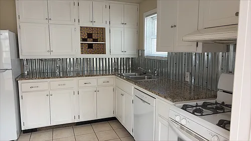 Spectacular 1 Bedroom Casita Near UNM - in Gorgeous, Private Compound Photo 1