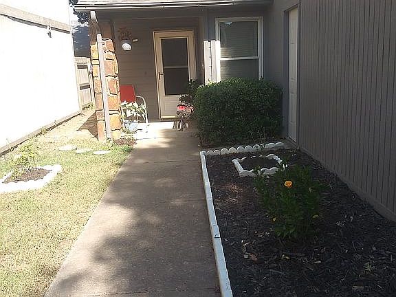 New landscaping.
Brick border