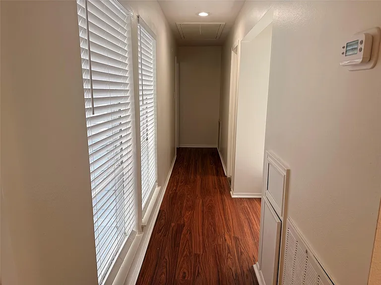 1114 Stoney Hill Dr — Photo 32