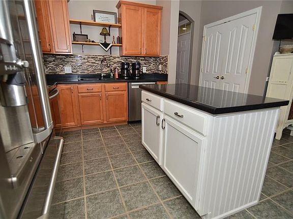 3rd image of 1403 Hideaway Cir