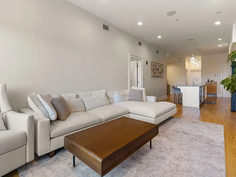 380 Bunker Hill St #210 — Photo 5