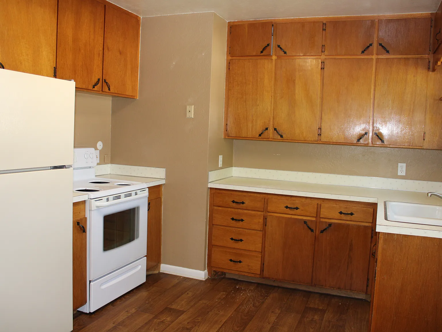 3 bed, 1043 sqft, $1,695 — Photo 4