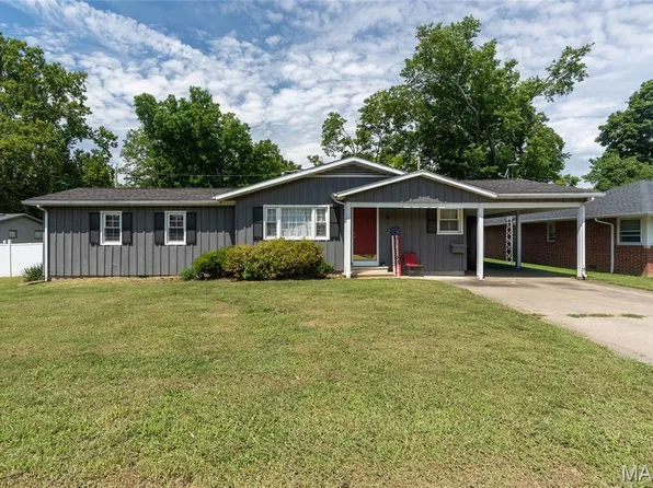 383 Park Ln, Herrin, IL 62948