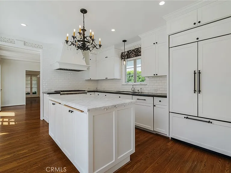 1243 Rossmoyne Ave — Photo 14